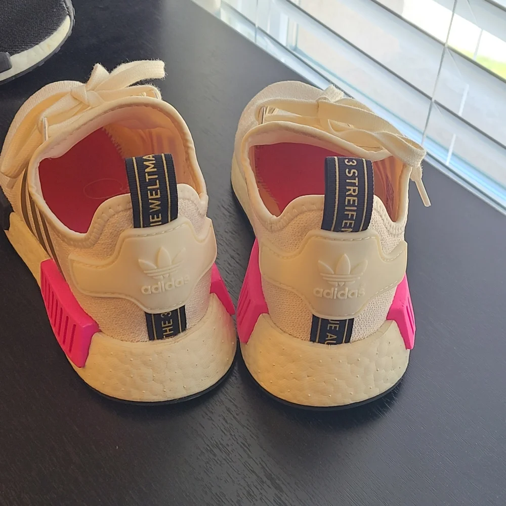 Adidas - Picture 4 of 6